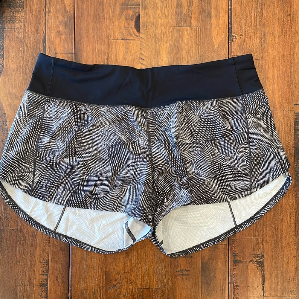 Lululemon Speed up Short 4” inseam size 10